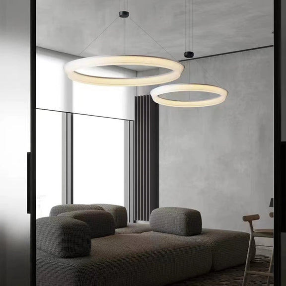 Modern geometric pendant lamp with multiple ring size options